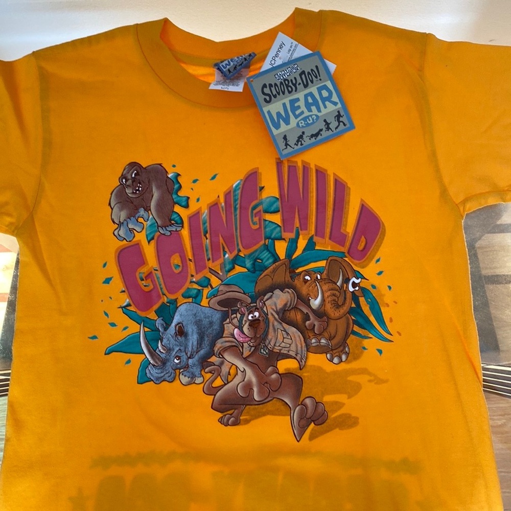 NWT Vintage Cartoon Network “Going Wild” T-shirt